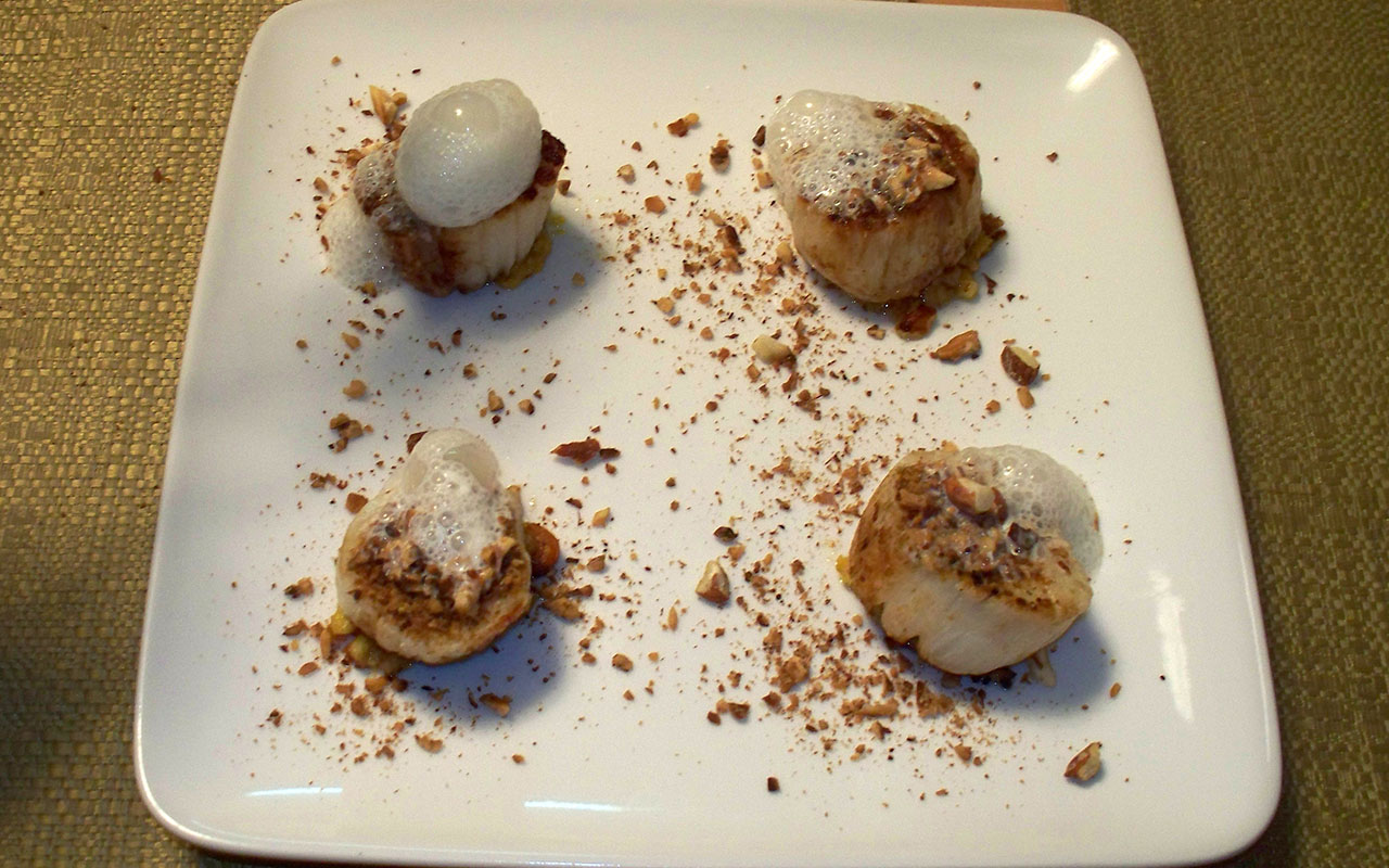 Pétoncles aux amandes et noix de coco aux clémentines